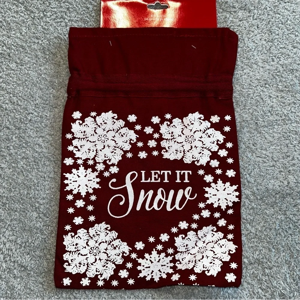 Merry Christmas Gift Bags Set